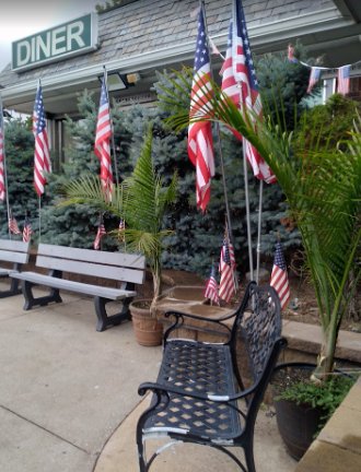 Front view of an old-school American diner.